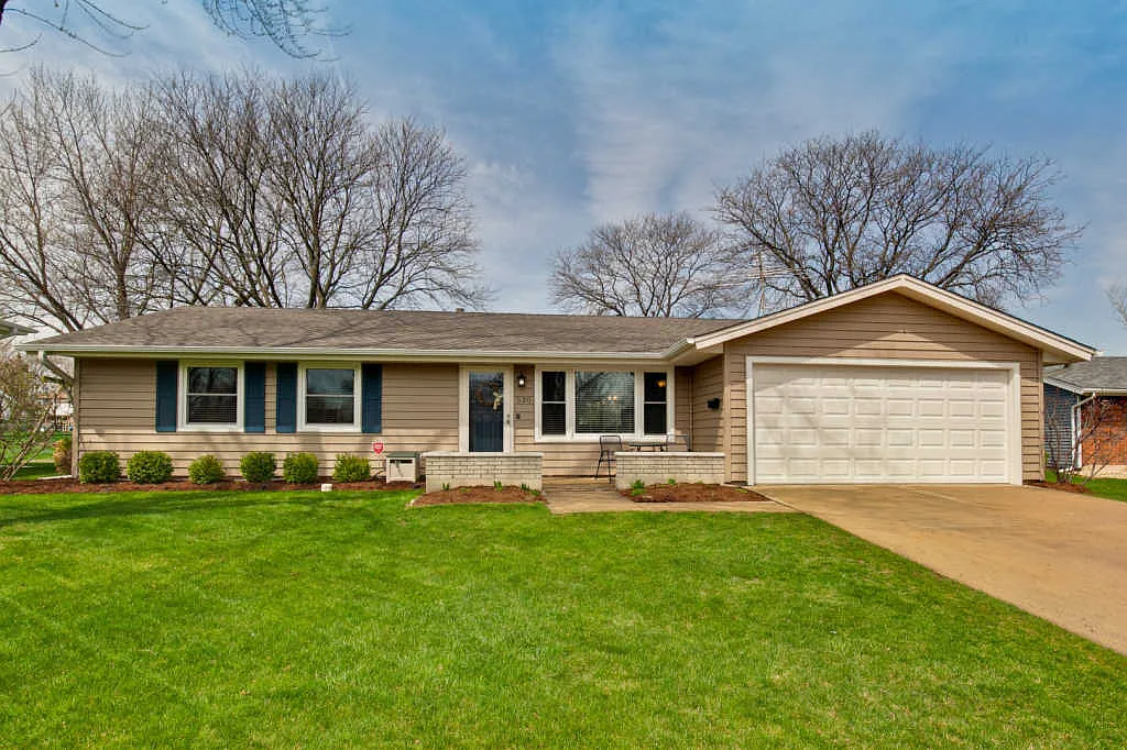 530 Grace Ln photo 1