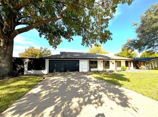 3740 Arborlawn Dr, Fort Worth, TX 76109