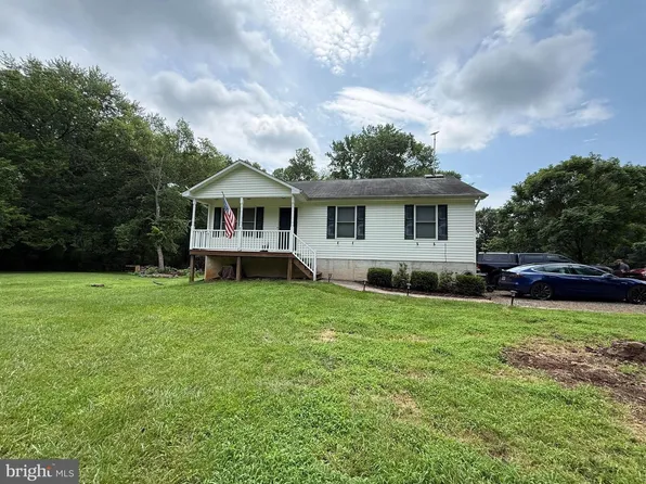 9427 Beale Ln, Midland, VA 22728