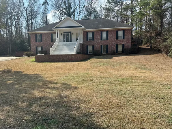 2005 Hidden Valley Dr, Columbus, MS 39701