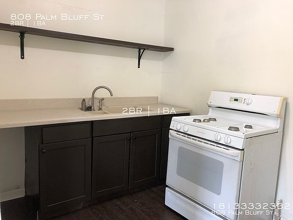 4th image of 808 Palm Bluff St