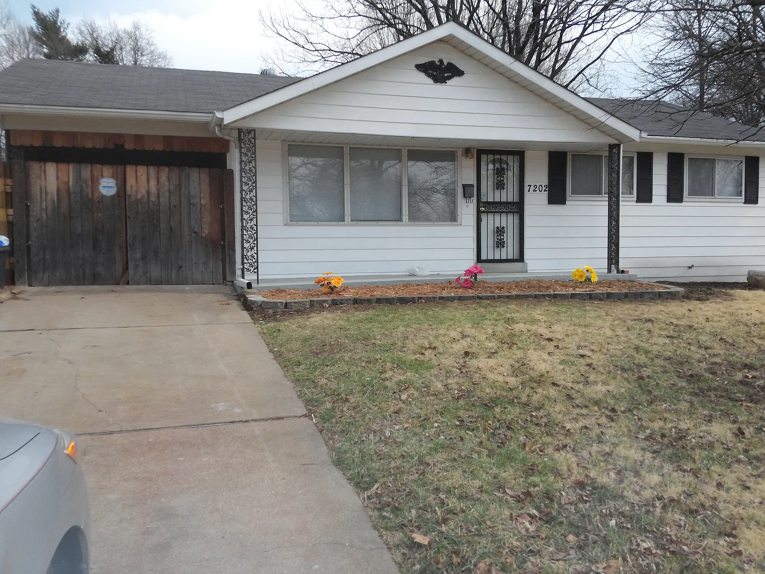 7202 Clover Ln photo 1