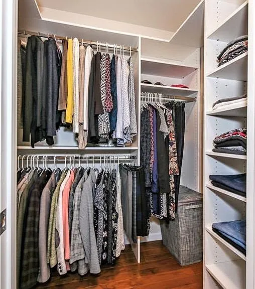 Walk-in Closet#1 in Master bedroom