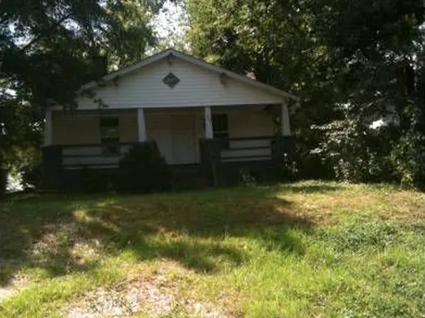 844 Goldfloss St, Winston Salem, NC 27107