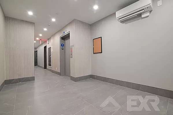 Rented by EXR | media 12