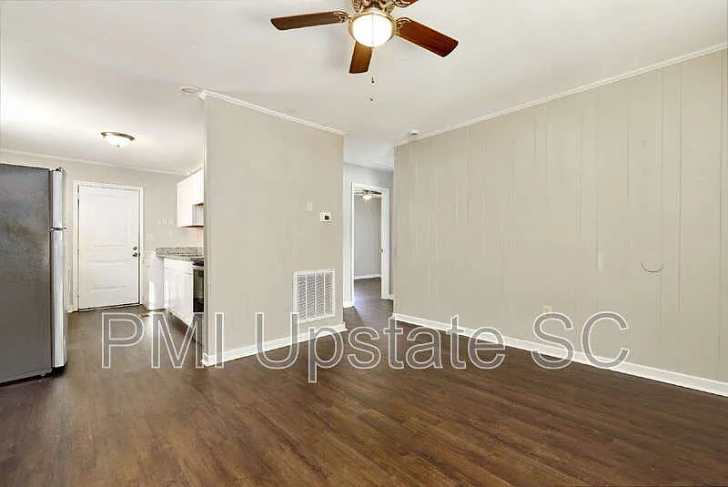 2 bed, 1.0 bath, 675 sqft, $950 — Photo 3