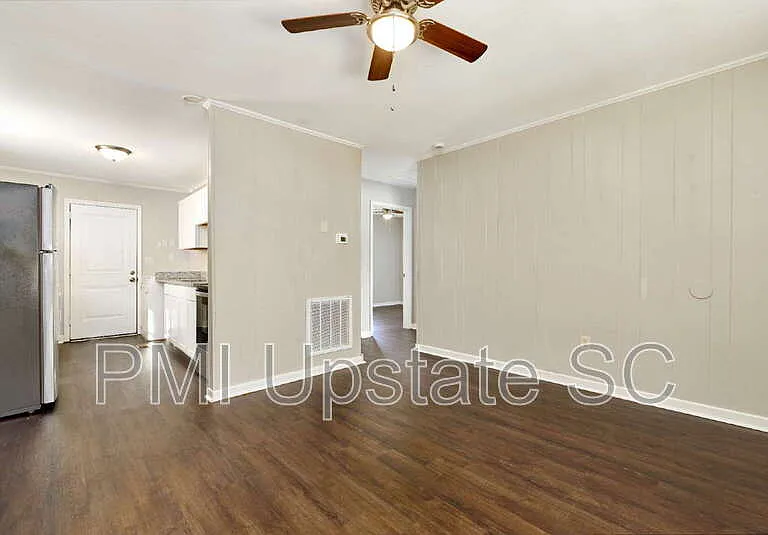 700 Brook St #5 — Photo 3