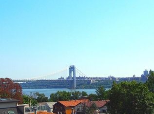 648 Undercliff Ave, Edgewater, NJ 07020