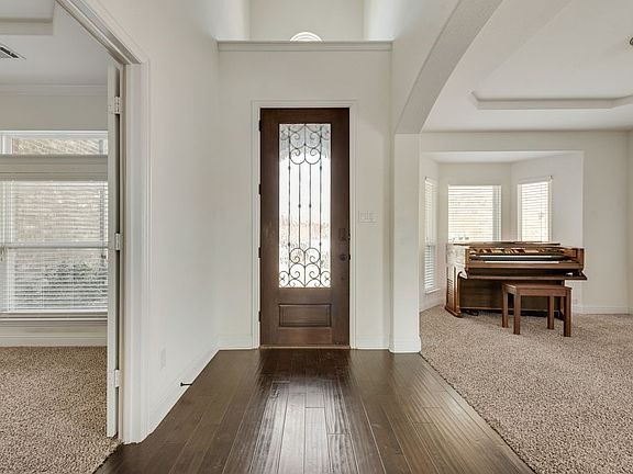 2nd image of 1652 Scarlet Crown Dr