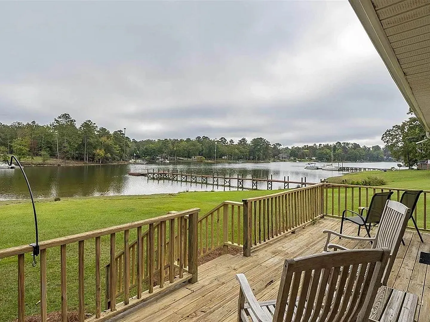 Lake Murray Waterfront | Private Dock | Furnished — Photo 2