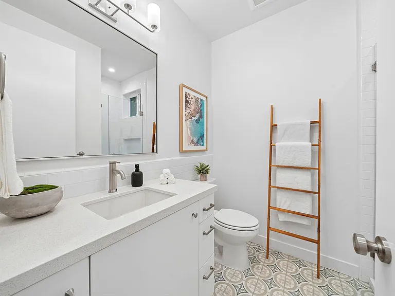 374 Hamilton St — Photo 25