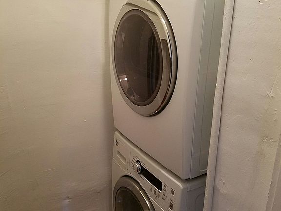 3rd image of 67 Lafayette Dr NE APT 5