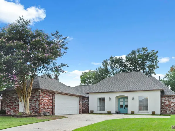13085 Oak Knoll Dr, Geismar, LA 70734