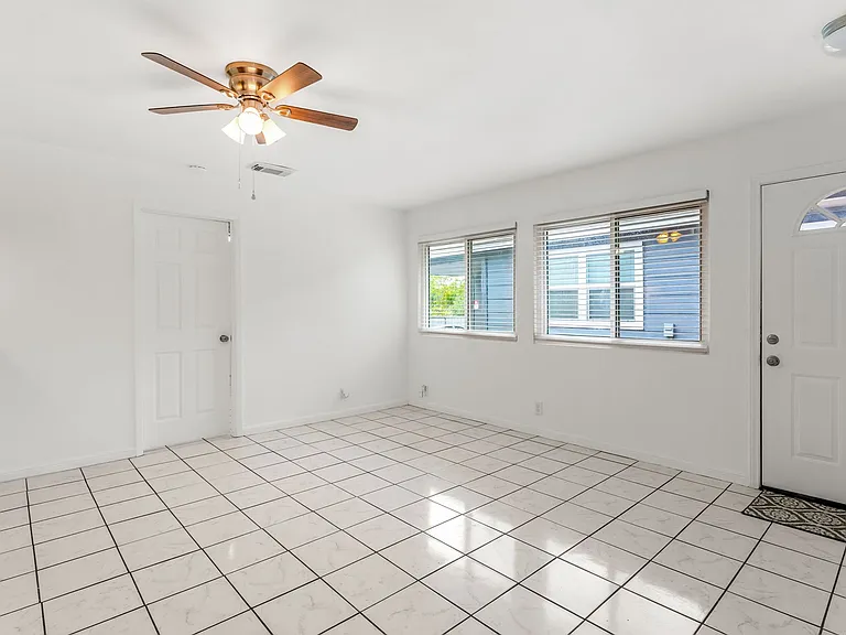 2501 Teri Rd #B — Photo 17