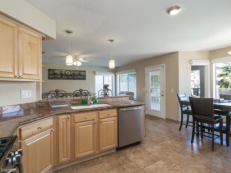 13168 W Monte Vista Dr — Photo 12