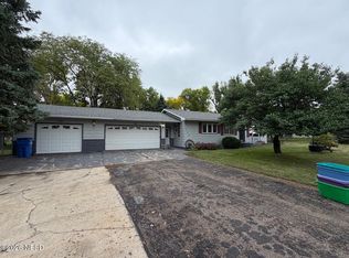206 8th Ave NW, Clark, SD 57225