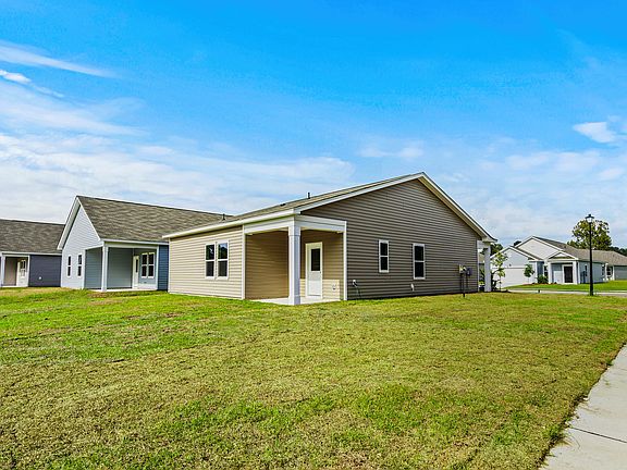 Comet The Comet Rear Exterior