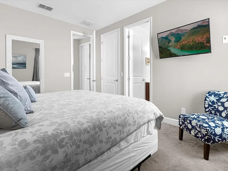 Fairview Cir — Photo 26