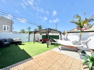 1812 Pacific Beach Dr, San Diego, CA 92109
