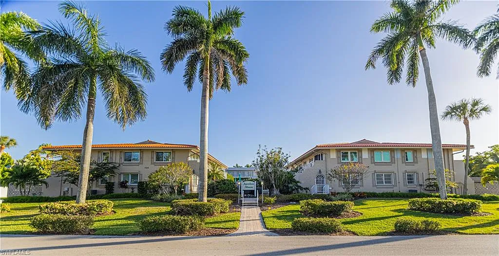 2 bed, 2.0 bath, 1090 sqft, $3,800 — Photo 1