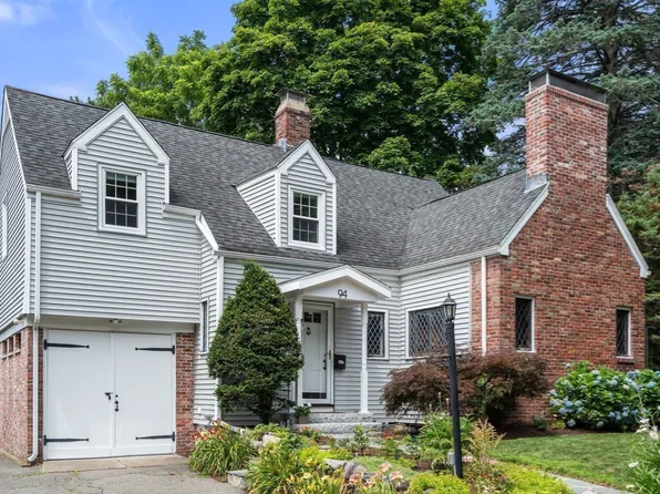 94 Grove St, Medford, MA 02155