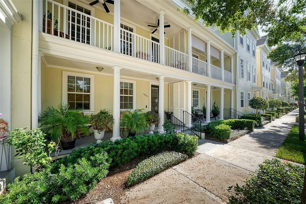 3 bed, 2.5 bath, 1974 sqft, $4,950 — Photo 4