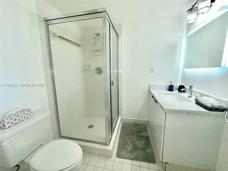 17801 N Bay Rd #513 — Photo 7