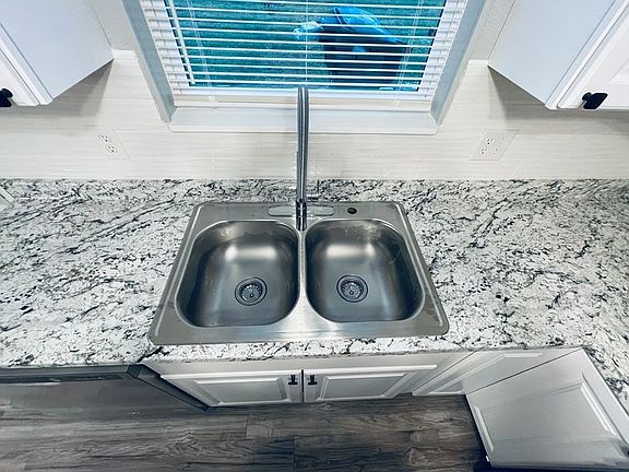 3rd image of 308 Northwinds Dr #8