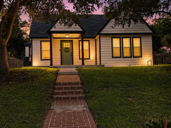 905 E Corpus Christi, Beeville, TX 78102