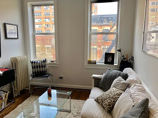 Rented by Bank Neary | media 17