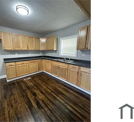 201 S Rogers St — Photo 11
