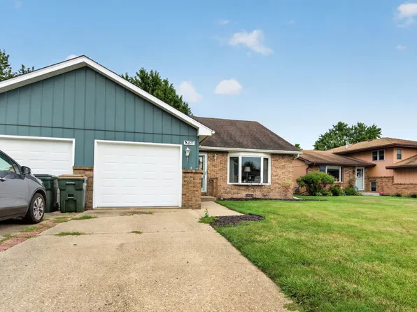 577 Elizabeth Dr, Coal City, IL 60416