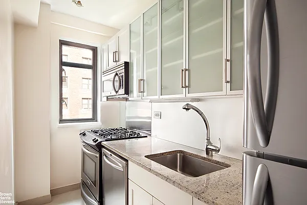 Rented by Brown Harris Stevens | media 9