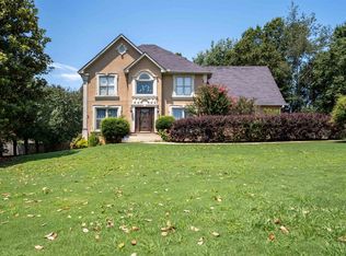 969 Lakeview Rd, Grayson, GA 30017