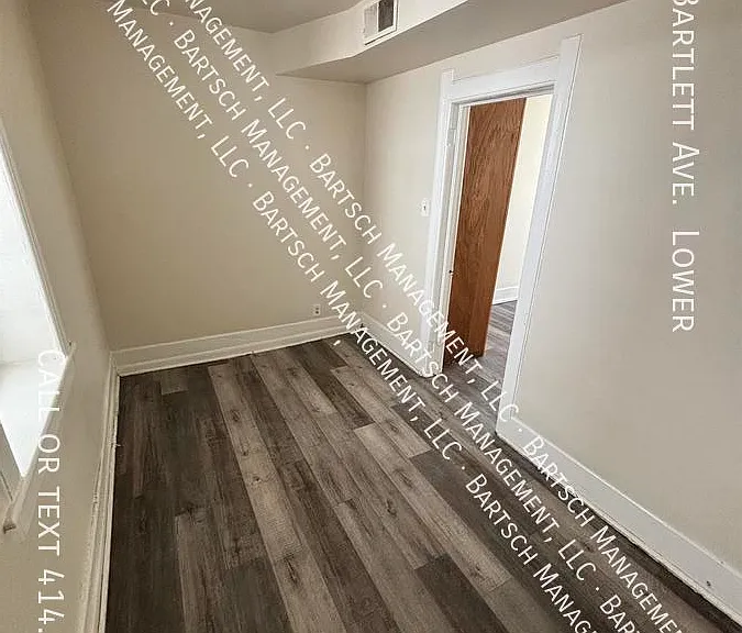 2434 N Bartlett Ave — Photo 8