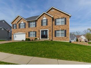 411 English Manor Dr, Wentzville, MO 63385