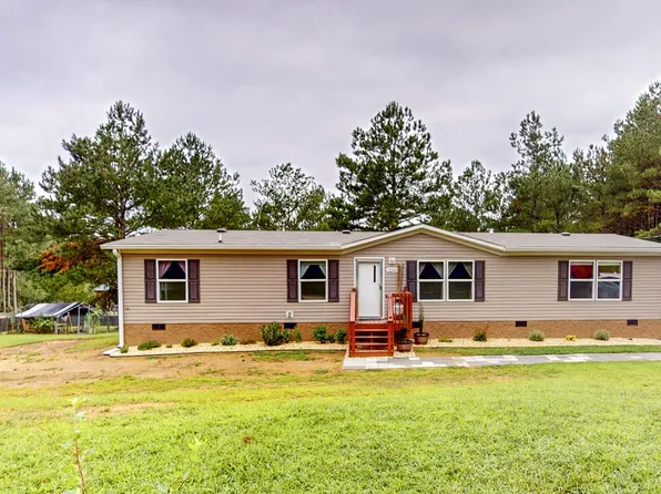 1586 N Bucks Pocket Rd SE, Old Fort, TN 37362