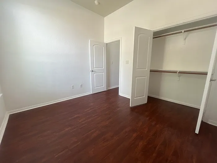 1005 Winding Rd — Photo 23