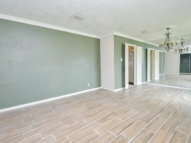 9323 Claridge Dr — Photo 11