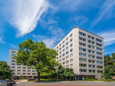 2475 Virginia Ave NW #903, Washington, DC, 20037
