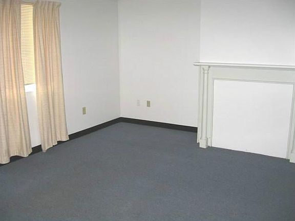 3rd image of 227-227 1/2 Walnut St