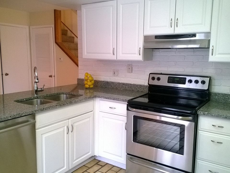 1st image of 763 Drury Ct