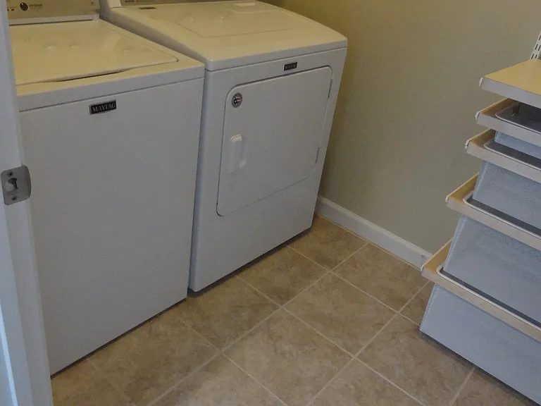 7068 N Mariposa Ct — Photo 53