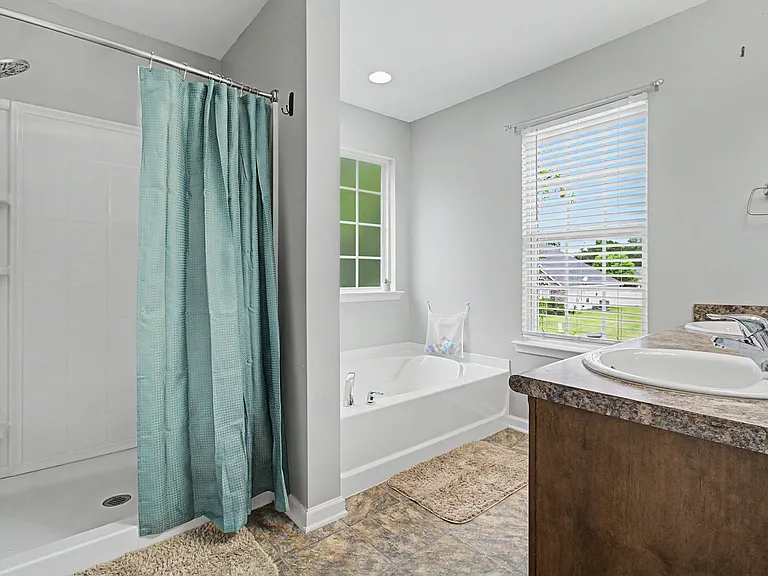 1221 Peacock Trl — Photo 22