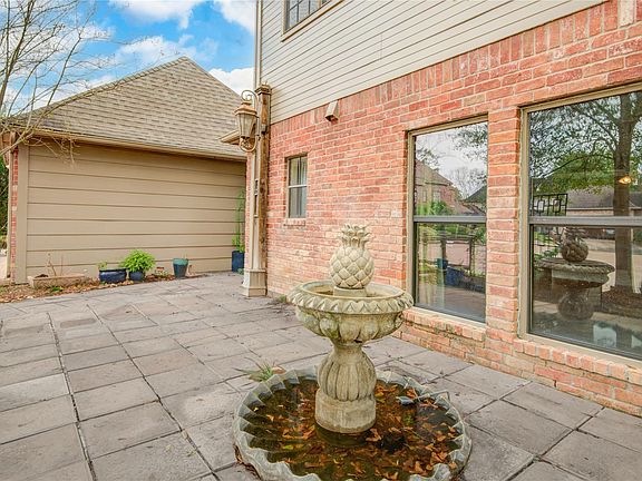 5th image of 8412 Hidden Trail Ln