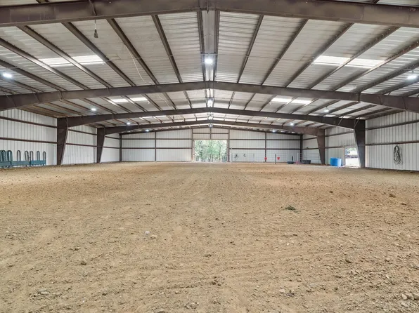 2431 Dr Sanders Rd, Crossroads, TX 76227