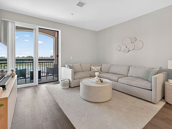 4th image of 18 Artisan Drive #404