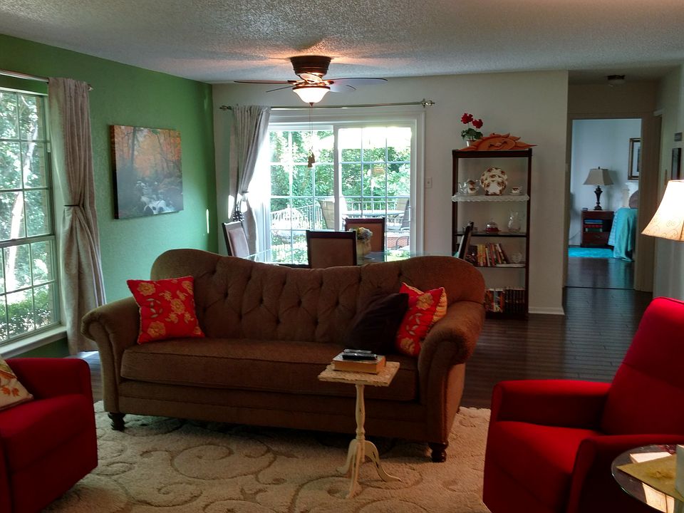 1st image of 3201 Creekwood Cir