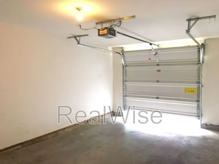 2621 NW Cedar Ave #4 — Photo 24