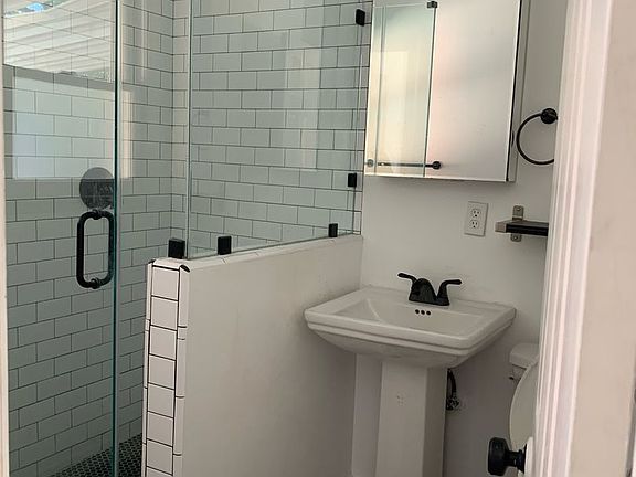 4th image of 9129 Monogram Ave
